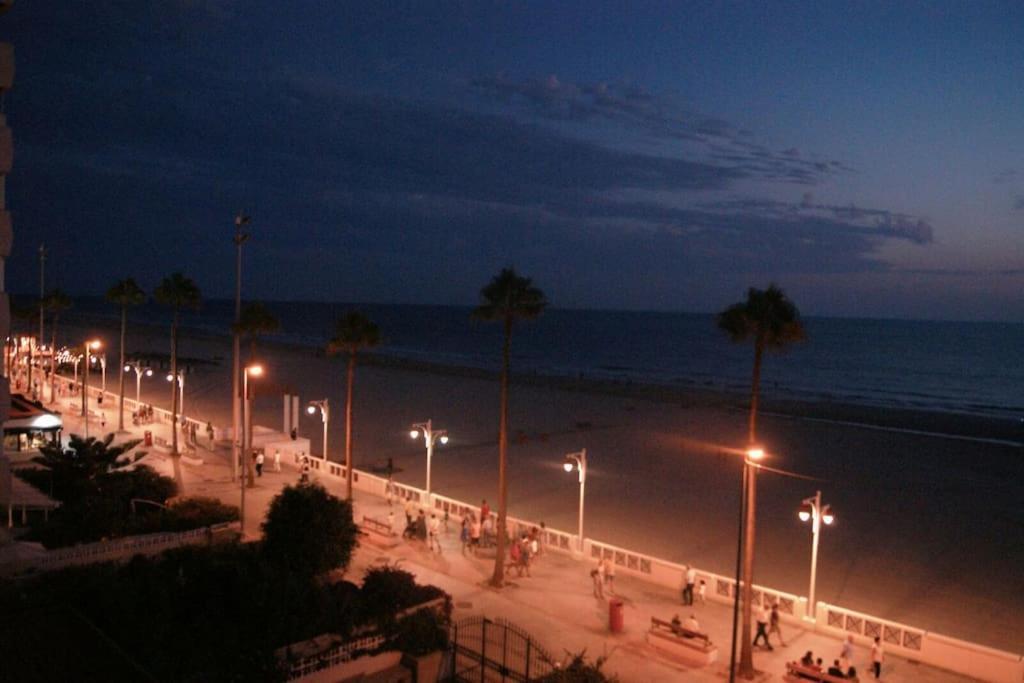 Apartament Cadiz Paseo Maritimo Playa Victoria Frontal Mar Zewnętrze zdjęcie